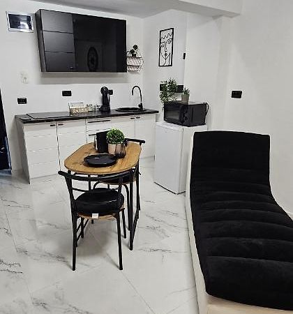 Apartamento Rarina House Braşov Exterior foto