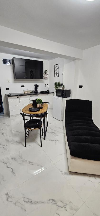 Apartamento Rarina House Braşov Exterior foto